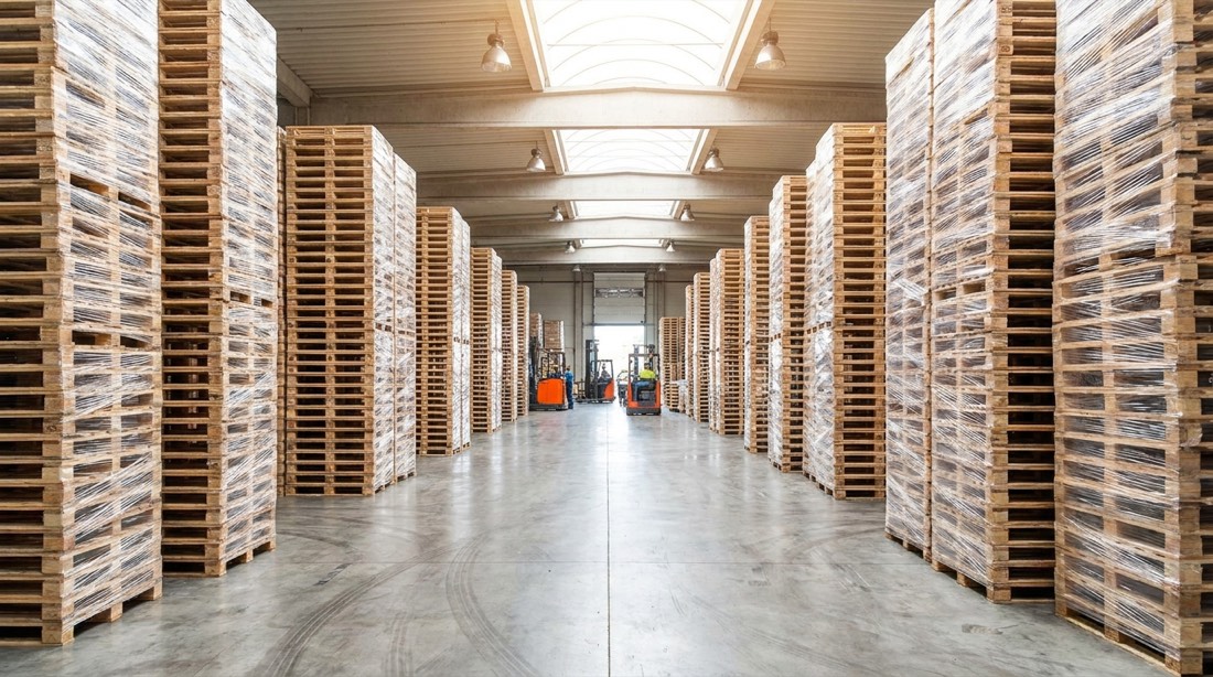 Pallets envueltos en film listos para despacho